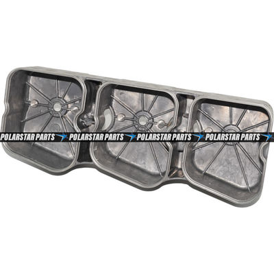 Couverture 6738-11-8111 KOMATSU PC200-6 PC200-7 de chambre de valve du moteur diesel S6D102